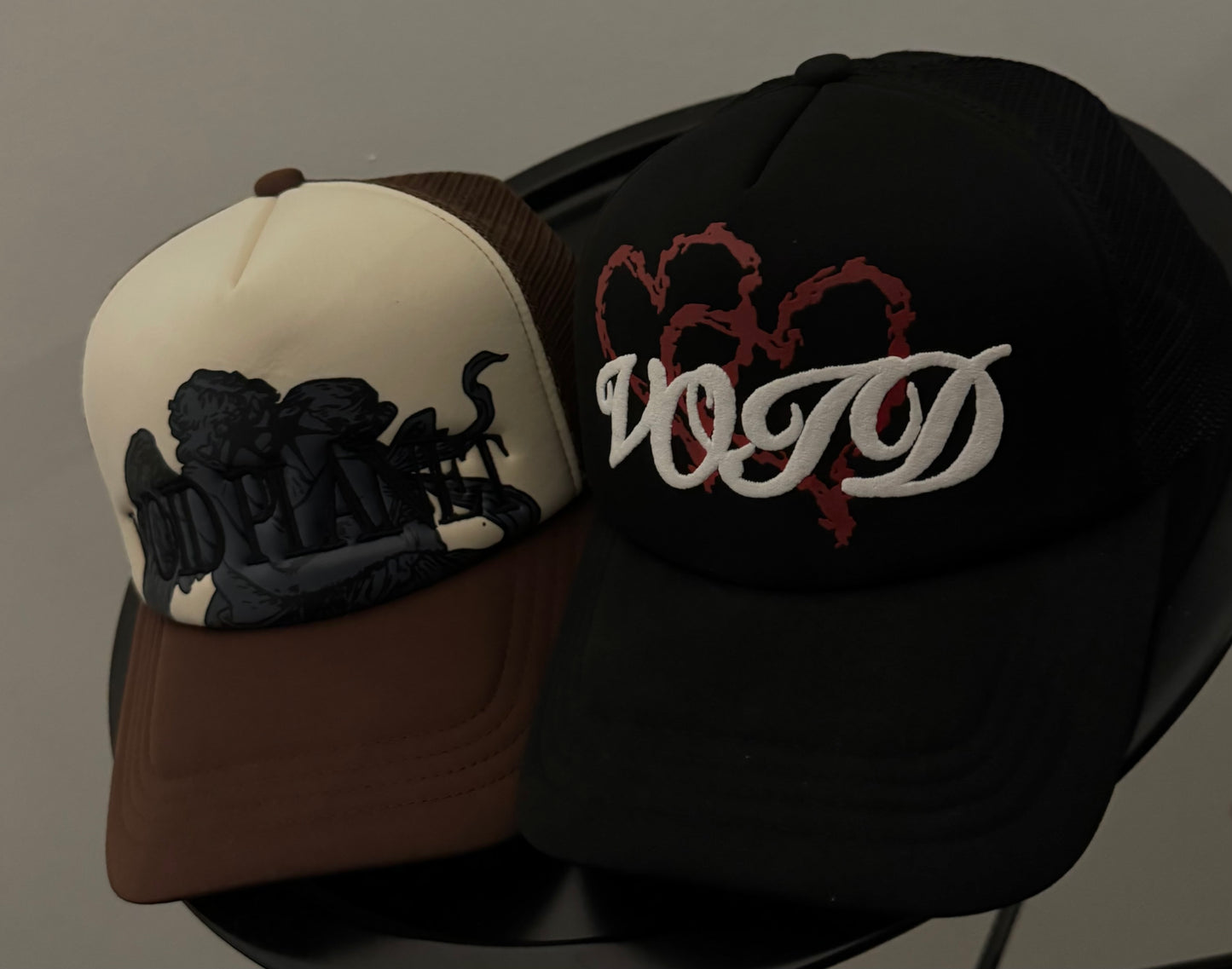 ”Void Planet” Trucker